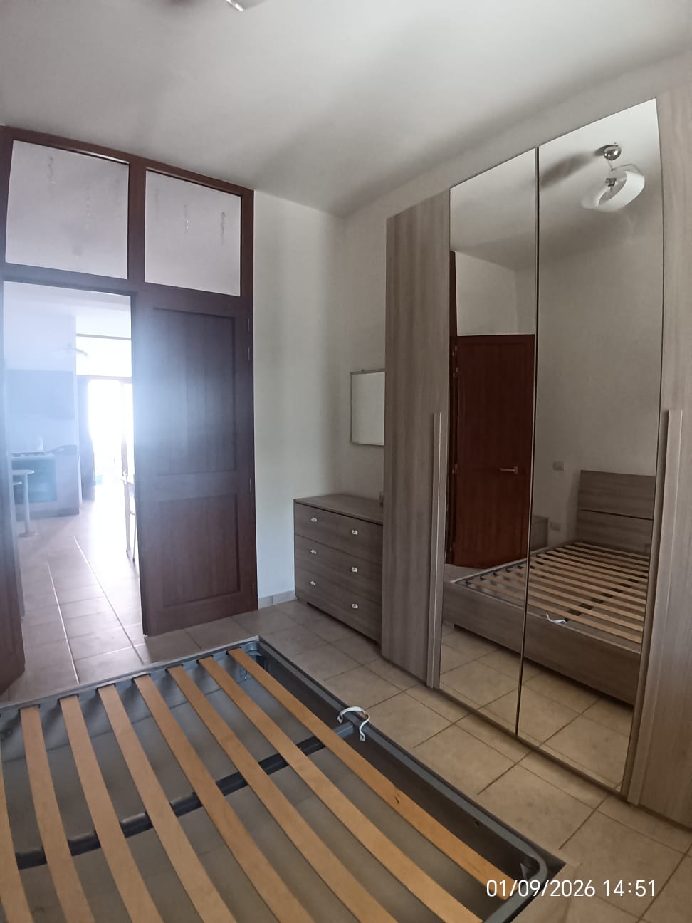 Camera da letto del bilocale in affitto a San Romano, Montopoli in Val d'Arno.